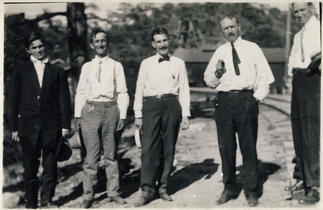 Cinco empleados de la empresa, Cananea, México